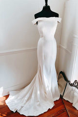 Elegant White Off-the-Shoulder Mermaid Long Wedding Dresses