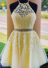 Beaded Lace Tulle A-line Halter Mini Homecoming Dresses