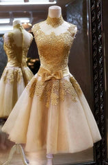 A-Line High Neck Knee-Length Champagne Short Homecoming Dresses 2025 with Appliques