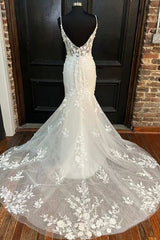 White Floral Lace Plunge V Mermaid Long Wedding Dresses