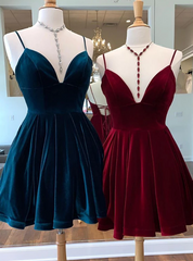 A-Line Burgundy Velvet Spaghetti Straps Backless Homecoming Dresses