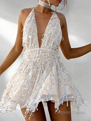 A-Line/Princess Halter Short/Mini Lace Homecoming Dresses With Beading