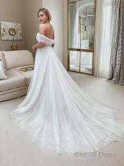 A-Line/Princess Off-the-Shoulder Sweep Train Tulle Wedding Dresses