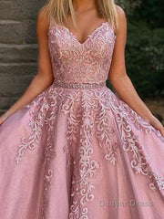 A-Line/Princess V-neck Floor-Length Tulle Evening Dresses With Appliques Lace