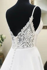 A-line Spaghetti Straps Lace Appliques Simple Wedding Dresses