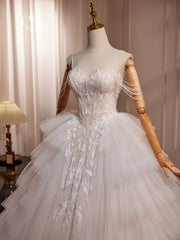 A-Line Sweetheart Neck Tulle Lace Light Champagne Long Wedding Dresses with Beads