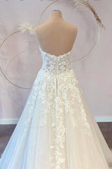 A-Line Sweetheart Strapless Floor-length Sleeveless Backless Appliques Lace Wedding Dresses