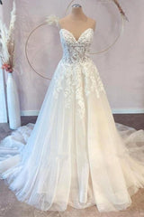 A-Line Sweetheart Strapless Floor-length Sleeveless Backless Appliques Lace Wedding Dresses