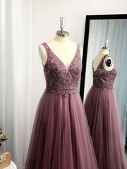 A-line V-neck Appliques Lace Floor-Length Tulle Dresses