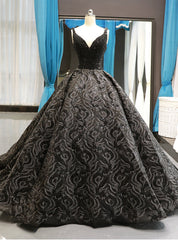 Black Ball Gown Vintage V-neck Appliques With Beading Wedding Dresses