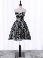 Black Lace Print Strapless Homecoming Dresses