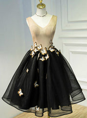 Black V-neck Organza Homecoming Dresses