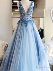 Blue Tulle V-neck Appliques Beading Prom Dress