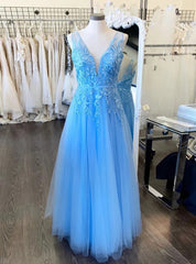 Blue Tulle V-neck Backless Appliques Prom Dress