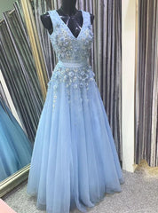 Blue Tulle V-neck Flower Beading Prom Dresses