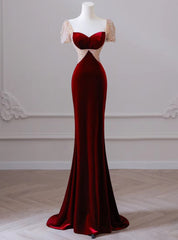 Burgundy Memraid Velvet Short Sleeve Beading Prom Dresses