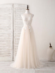 Champagne Round Neck Tulle Lace Applique Long Prom Dresses