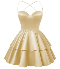 Champagne Satin Homecoming Jurk Sweetheart Neck Tiered Short Graduation jurken