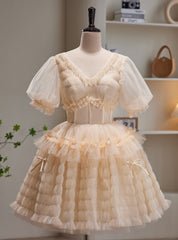 Champagne Tulle V-neck Puff Sleeve Homecoming Dresses