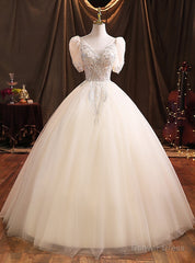 Champagne Tulle V-neck Puff Sleeve Quinceanera Dresses