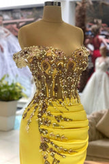 Column Yellow Sleeveless Off-The-Shoulder Stain Long Sweetheart Evening Dresses with Beadings