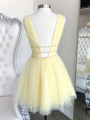 Cute Yellow V Neck Tulle Beads Short Prom Dresses Yellow Homecoming Dresses