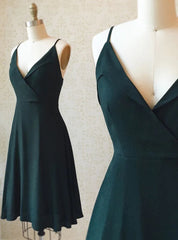 Green V-neck Tea Length Prom Dresses