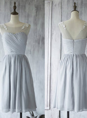 Illusion Short Bridesmaid Dresses Light Gray Bridesmaid Gown with Lace Appliques