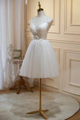 Ivory V Neck Tulle Lace Knee Length Prom Dresses, Cute A-Line Homecoming Dresses