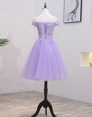 Dentelle violette légère et tulle de la robe de retour à l'épaule, robe de fête courte