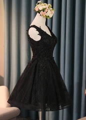 Lovely Black Lace V-neckline Short Homecoming Dresses, Black Party Dresses