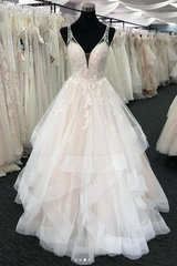 Luxurious lace Princess Wedding Dresses With Ruffles