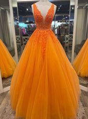 Orange Tulle V-neck Appliques Prom Dresses