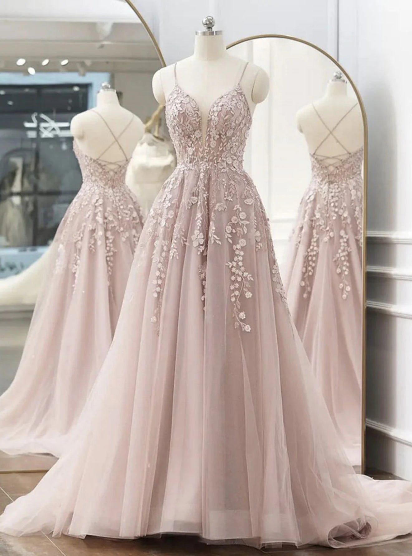 Pink Tulle Spaghetti Straps Appliques Cross Straps Back Prom Dress