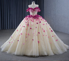 Romantic Heart  Off-the-Shoulder Tulle Quincea?era Dresses