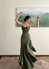Sexy Meerjungfrau Gurte grüne Partykleider Satin Long Prom Kleider
