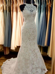 Sheath Scoop Applique Sweep Train Lace Wedding Dresses