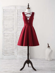 Simple V Neck Burgundy Short Prom Dresses Satin Homecoming Dresses