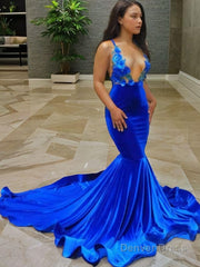 Trumpet/Mermaid V-neck Court Train Elastic Woven Satin Prom Dresses With Appliques Lace