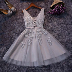 Tulle A-line V-neck Knee-length Lace Short Prom Dresses,Homecoming Dresses with Applique