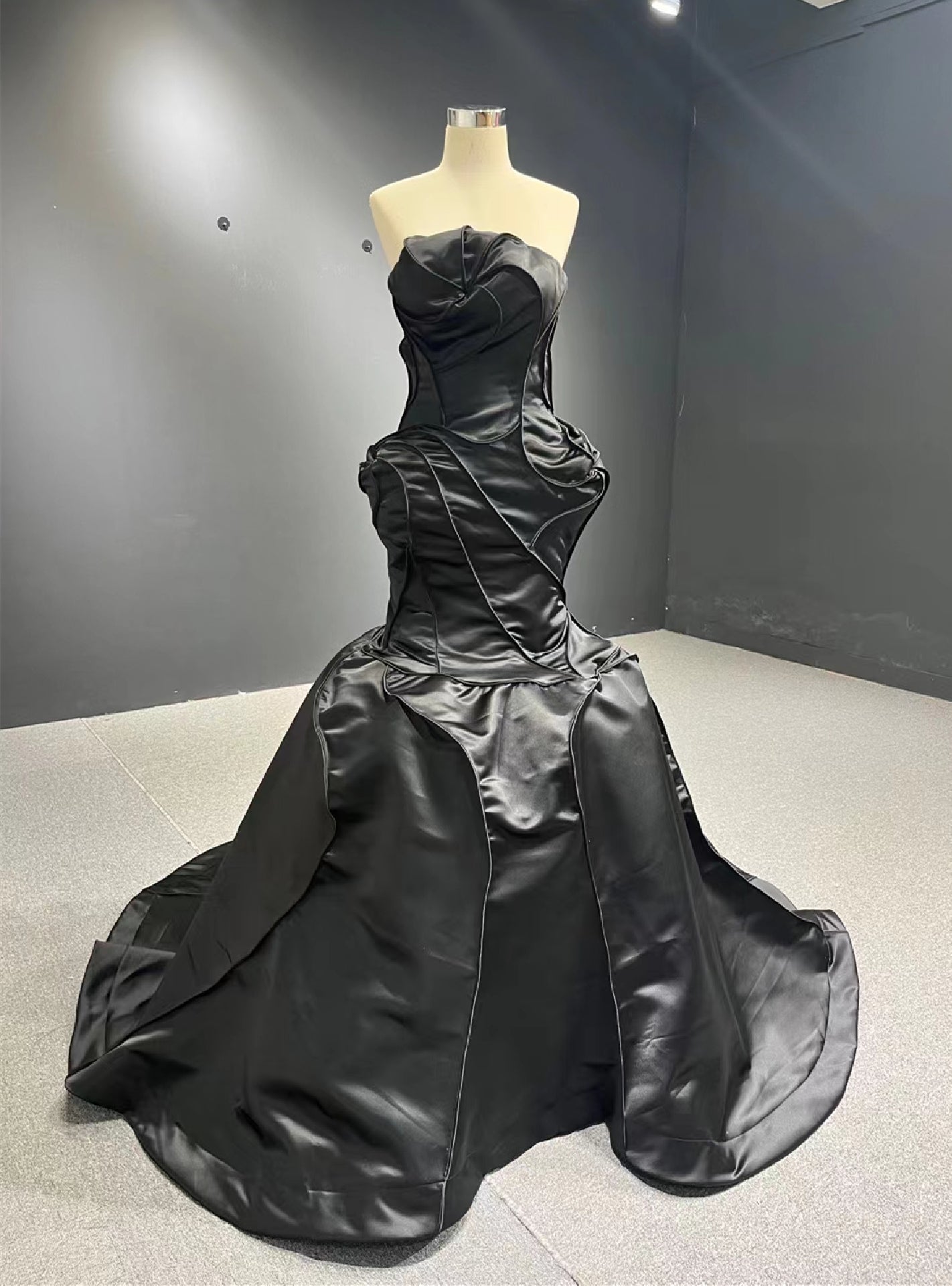 Unique Black Mermaid Satin Strapless Prom Dress