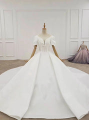 White Ball Gown Satin Puff Sleeve Wedding Dress With Long Train