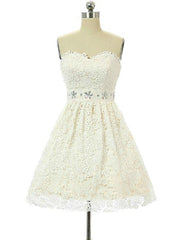 White Lace Sweetheart Homecoming Dresses