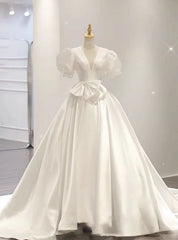 White Satin V-neck Puff Sleeve Bow Wedding Dresses