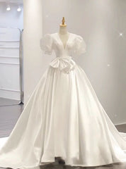 White Satin V-neck Puff Sleeve Bow Wedding Dress