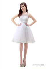 White Short Tulle Lace Knee Length Pearls Homecoming Dresses