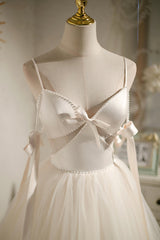 White Spaghetti Straps V-Neck Tulle Short Homecoming Dresses with Bow