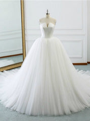 White Strapless Satin Tulle V-neck Wedding Dresses With Train