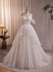 White Tulle Spaghetti Straps Pearls Wedding Dresses