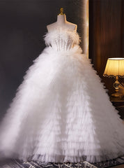 White Tulle Tiers Strapless Pearls Wedding Dresses